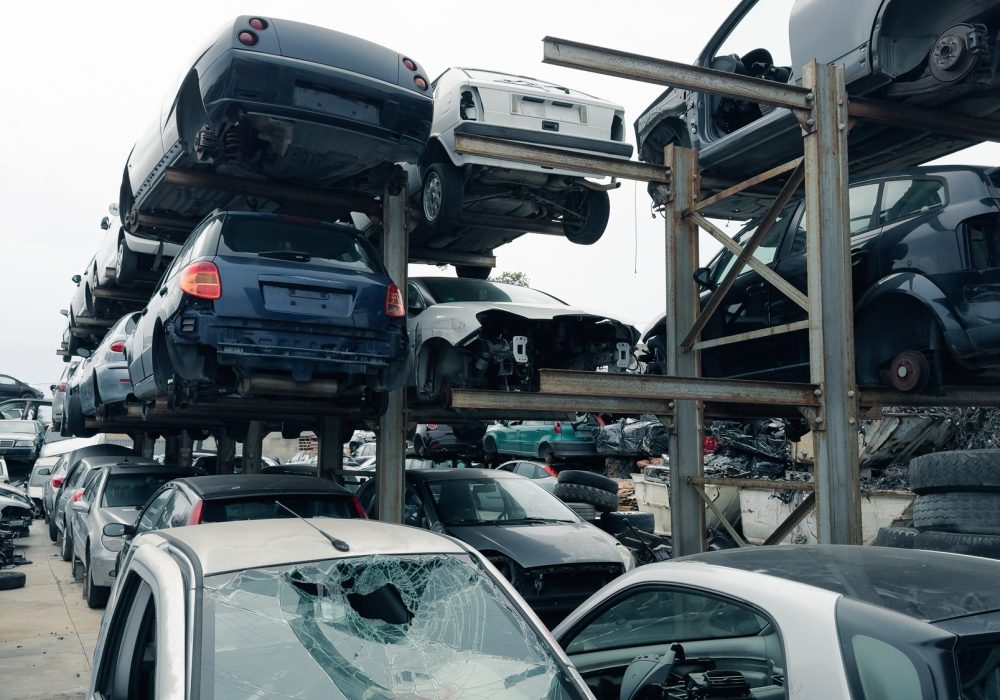 stacked-scrap-cars-recovery-of-car-components-PDJNLQP stacked-scrap-cars-recovery-of-car-components-PDJNLQP
